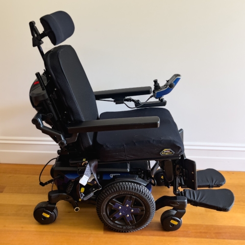 Quantum Q6 Edge 3 Stretto Power Wheelchair