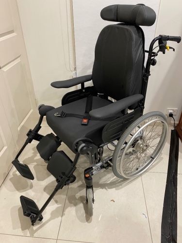 Rea Azalea Tilt-in-Space Wheelchair